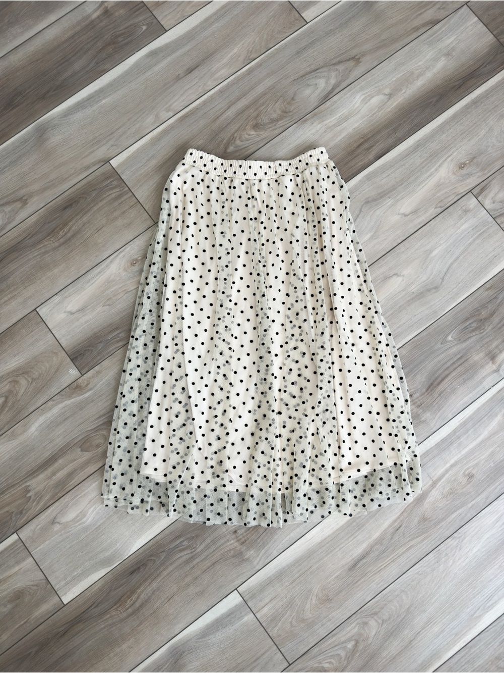 H&M Cream Polka Dot Tulle Midi Skirt
